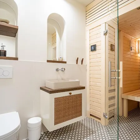 Appartement Quartier Maxim - App 4 *